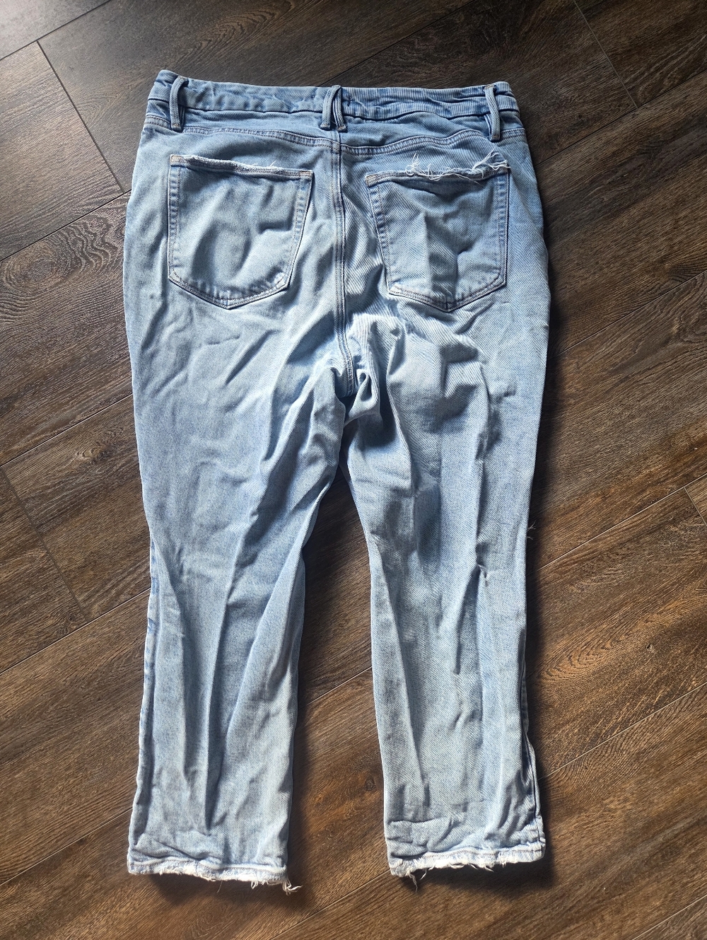 Good American Distressed Denim - Picture 3 of 4